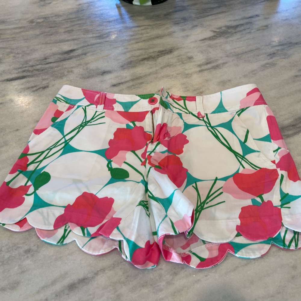 Lily Pulitzer scalloped shorts